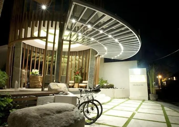 Maca & Bali Seminyak (Bali)